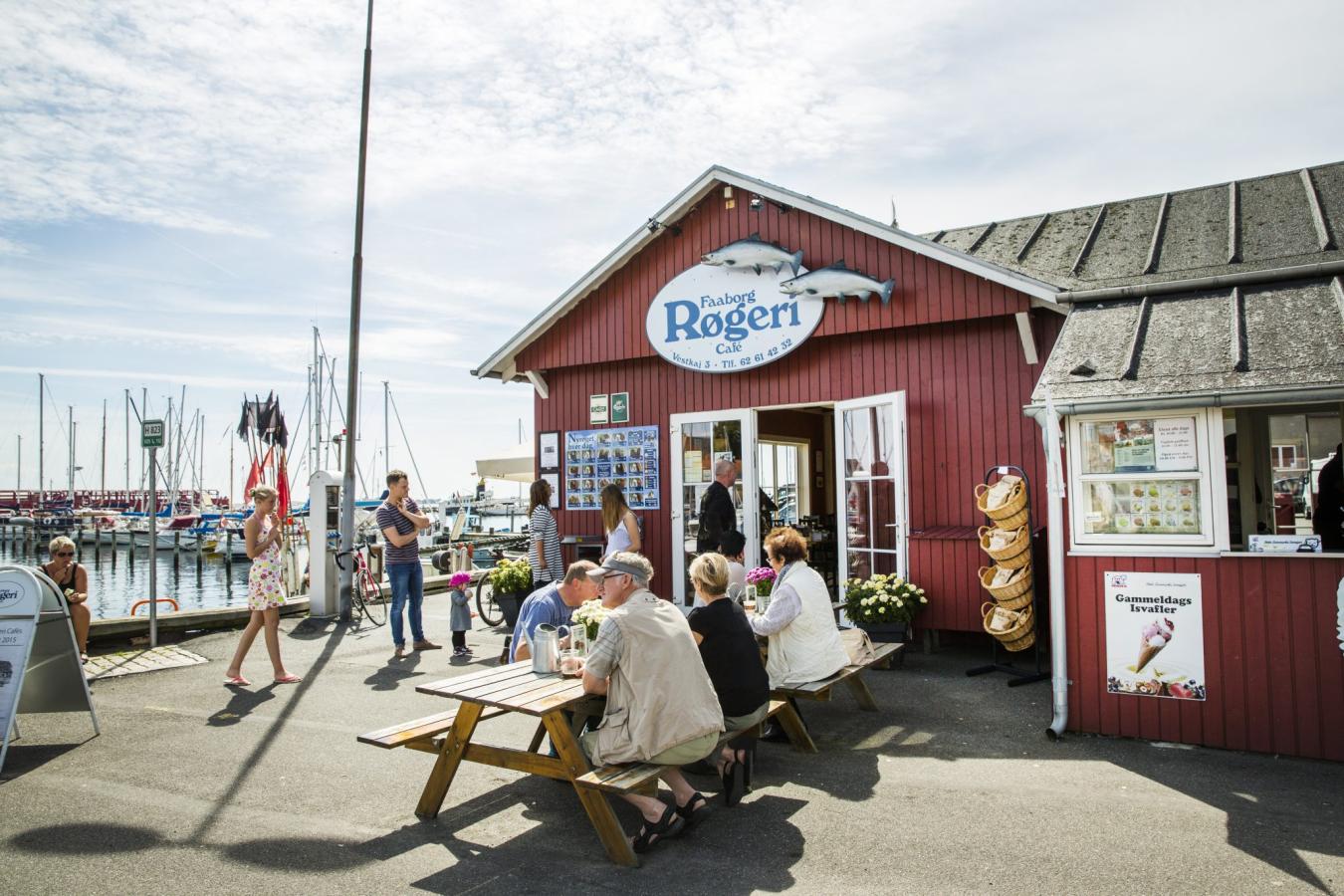 Udeservering hos Faaborg Røgeri Café
