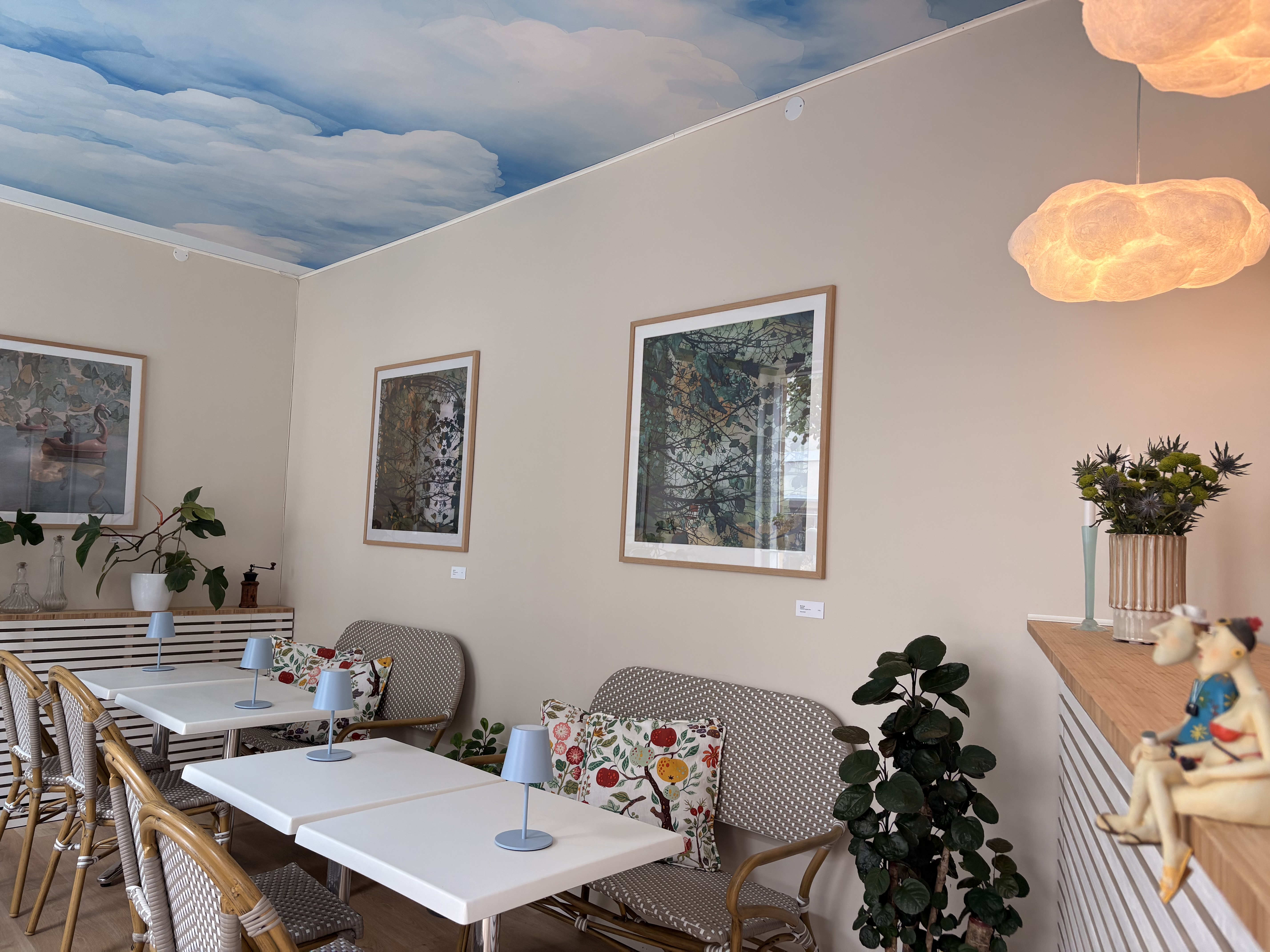Dekorativt loft hos café Himmelblå